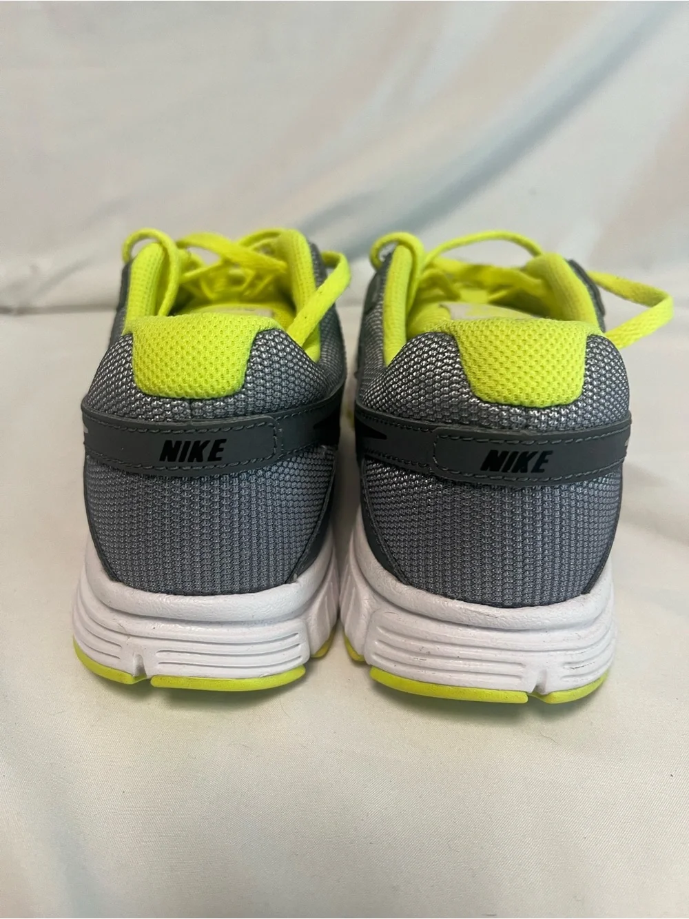 Nike Revolution 2 Youth Sneakers Sz 6Y